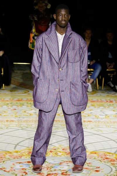 Look 8